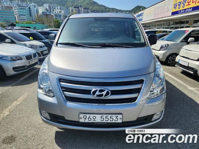 Hyundai Grand Starex 5
