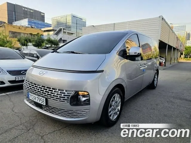 Hyundai Staria 11