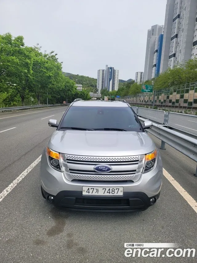 Ford Explorer 3.5 Limited 4WD 5