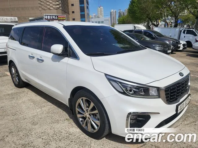 Kia The New Carnival 9 Prestige
