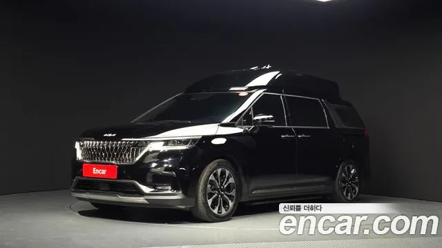 Kia Carnival 4 Gasoline 9