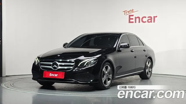 Mercedes-Benz E- W213 E300