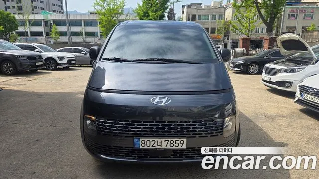 Hyundai Staria 5