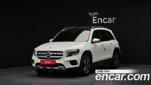 Mercedes-Benz GLB- X247 GLB220