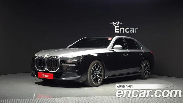 BMW 7 (G70) 740i sDrive M