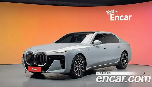 BMW 7 (G70) 740i sDrive M