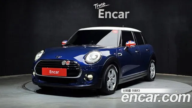 MINI Cooper 5 Base 3