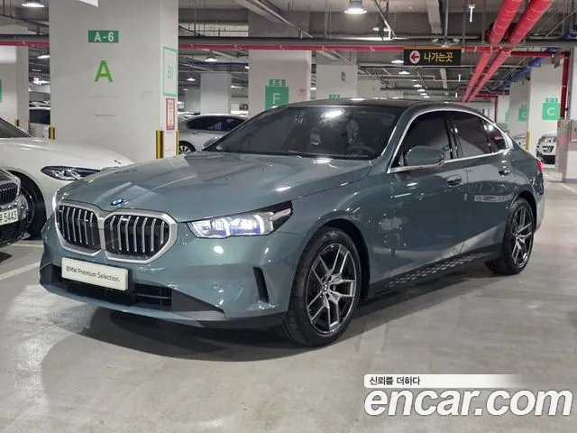 BMW 5 (G60) 520i