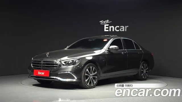Mercedes-Benz E- W213 E300e 4MATIC Exclusive