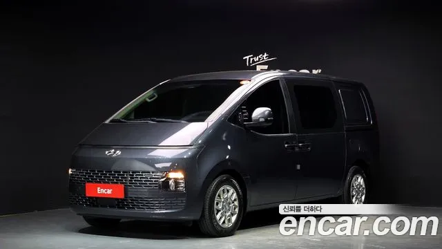 Hyundai Staria 5