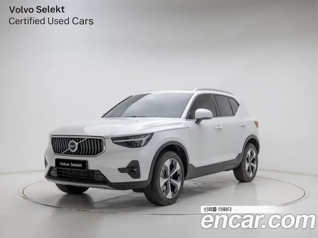 Volvo XC40 B4