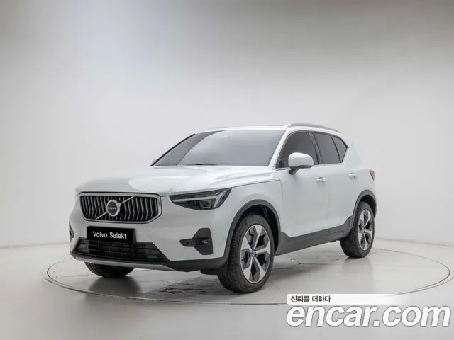 Volvo XC40 B4