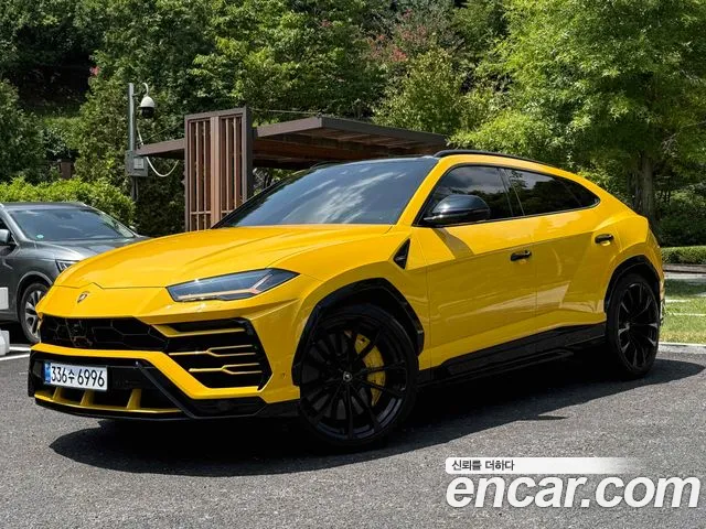 Lamborghini 4.0 V8