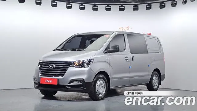 Hyundai The New Grand Starex 5