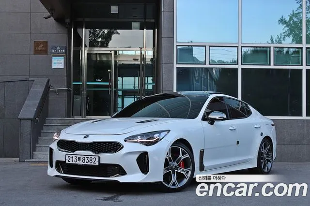 Kia Stinger 3.3 Turbo AWD GT