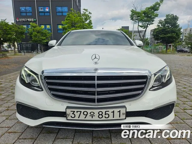 Mercedes-Benz E- W213 E220d Exclusive