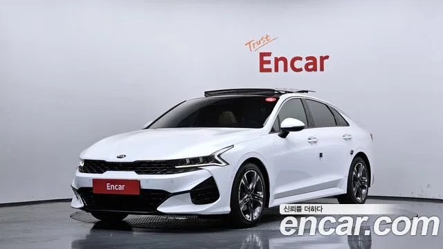 Kia K5 III 2.0 Signature