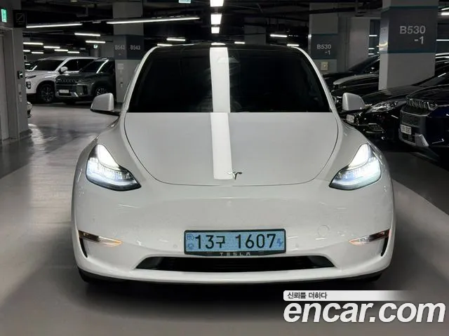 Tesla Y RWD