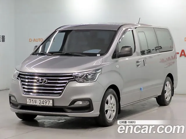 Hyundai The New Grand Starex 12