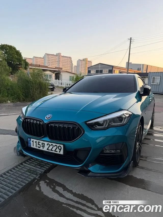 BMW 2 (F44) 220i M