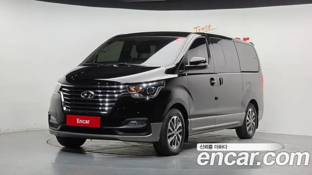 Hyundai The New Grand Starex 9 Exclusive