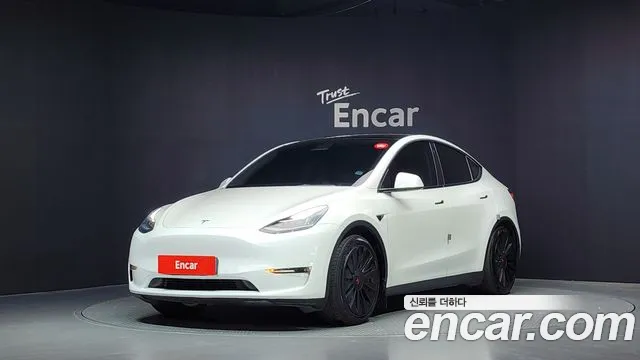 Tesla Y RWD