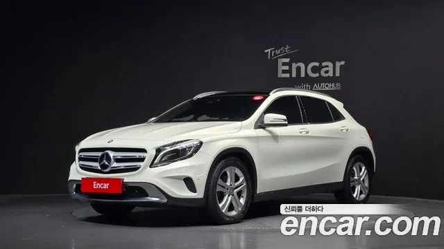 Mercedes-Benz GLA- X156 GLA200 d 4MATIC