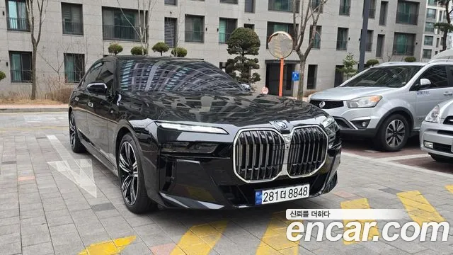 BMW 7 (G70) 750e xDrive M