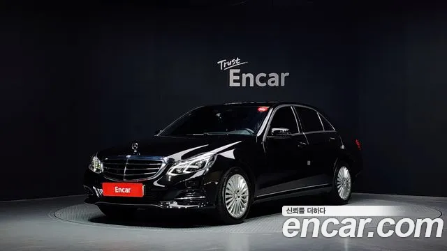Mercedes-Benz E- W212 E300