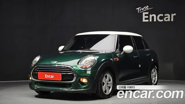 MINI Cooper 5 Base 3