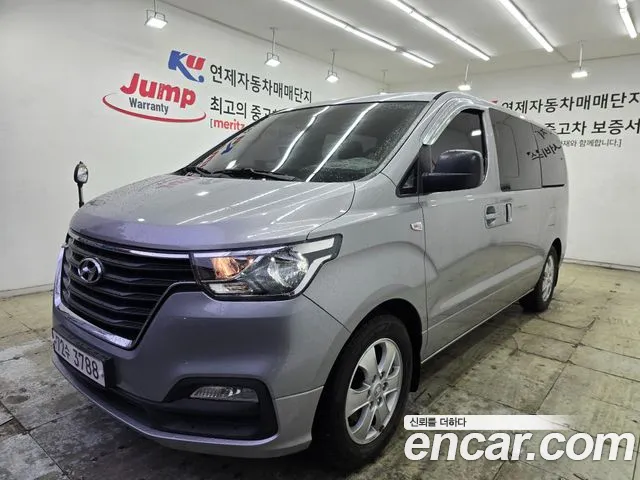 Hyundai The New Grand Starex 12