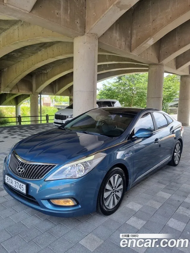 Hyundai Grandeur HG Hybrid Premium