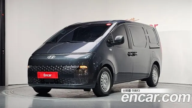 Hyundai Staria 3