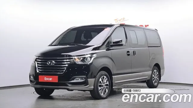 Hyundai The New Grand Starex 4WD 9 Exclusive