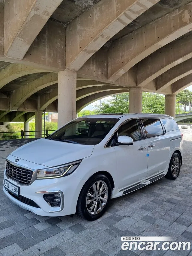 Kia The New Carnival 7 VIP