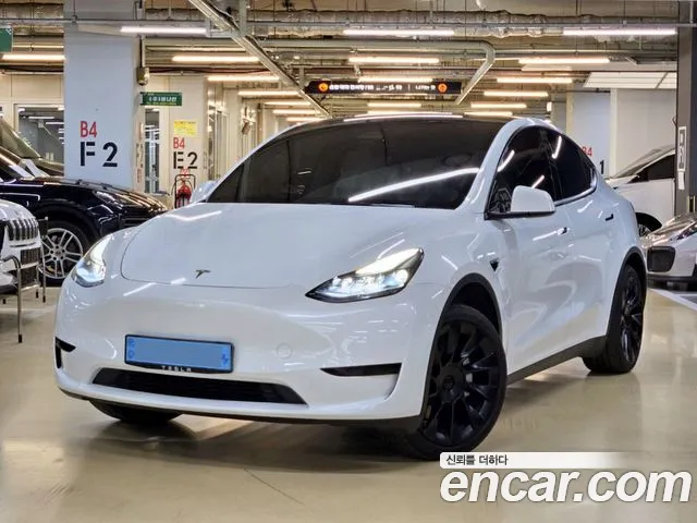Tesla Y RWD