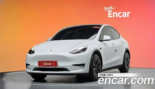 Tesla Y RWD