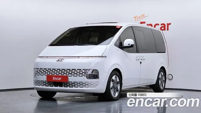 Hyundai Staria 4WD 9