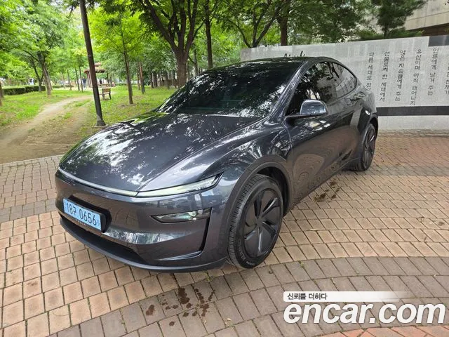 Tesla Y RWD