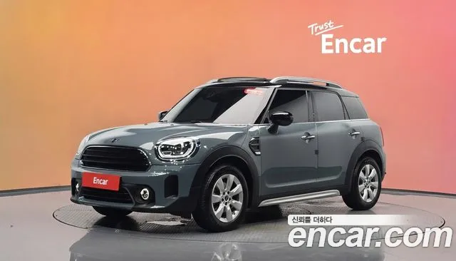 MINI Cooper Countryman 2