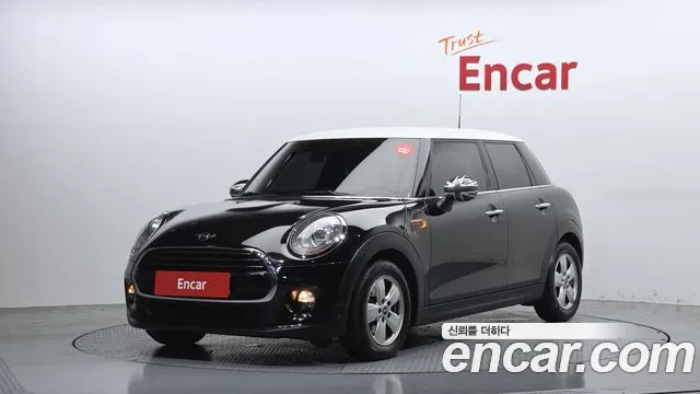 MINI Cooper 5 Base 3