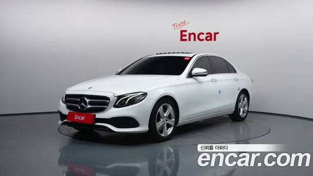 Mercedes-Benz E- W213 E200