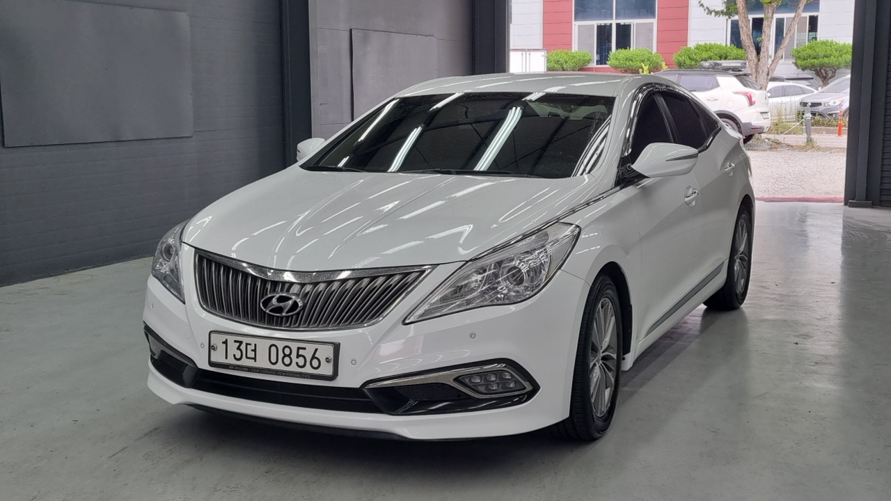Hyundai Grandeur HG HG240