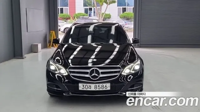 Mercedes-Benz E- W212 E220 CDI