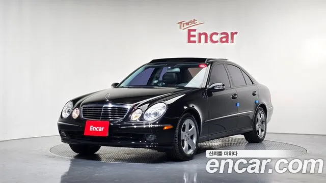 Mercedes-Benz E- W211 E500
