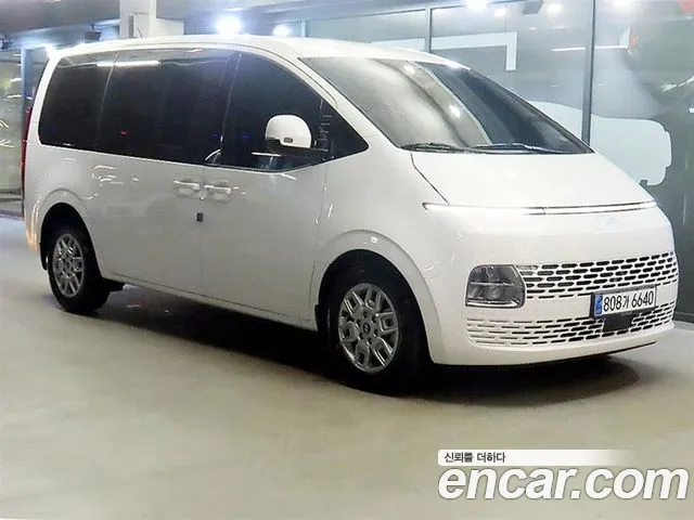 Hyundai Staria 5