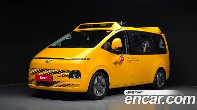 Hyundai Staria L3.5 15