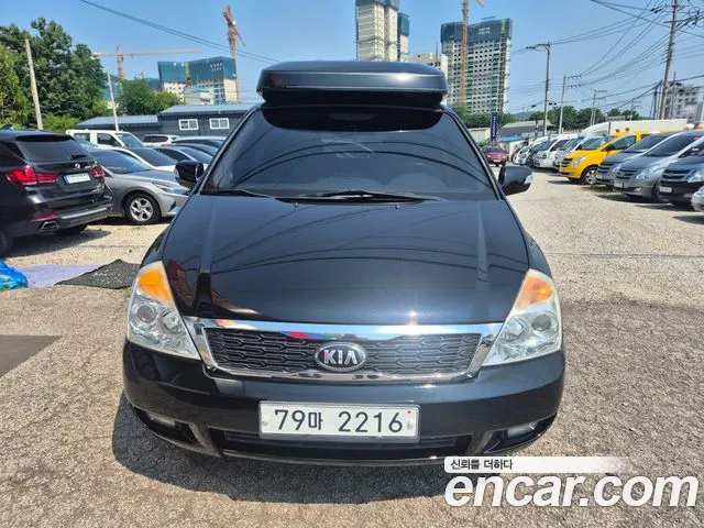 Kia Carnival R Carnival GLX Premium
