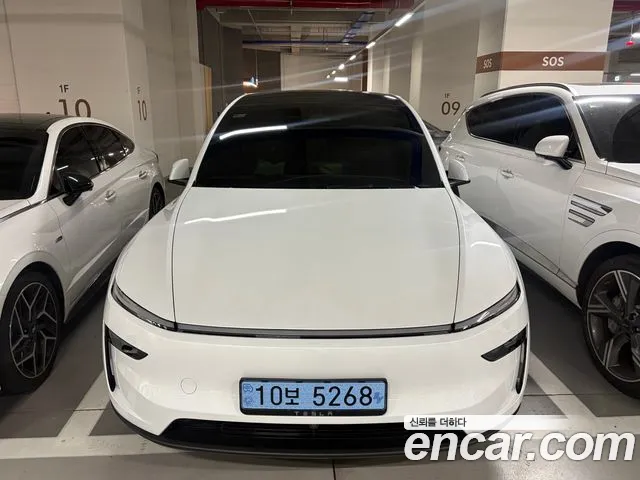 Tesla Y L AWD
