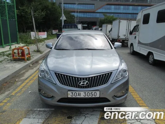 Hyundai Grandeur HG HG240